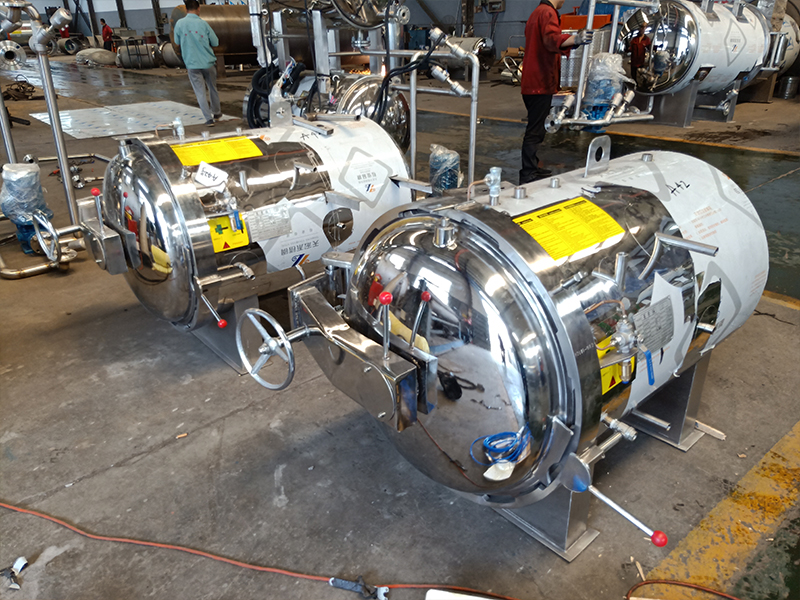 多臺(tái)小型木材改性罐